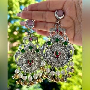 Woman Silver Replica Earring with Ghungroo and Pearls Indian style. BRAND NEW
